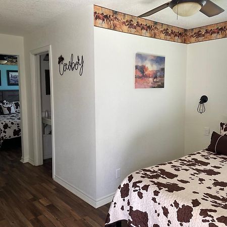Horseshoe Riverside Lodge Canyon Lake Εξωτερικό φωτογραφία