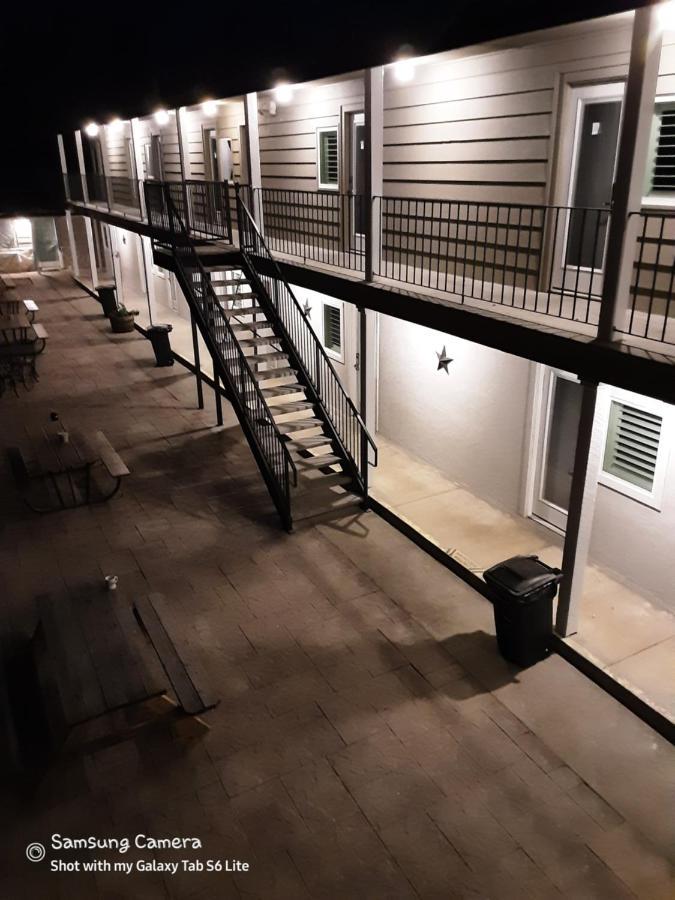 Horseshoe Riverside Lodge Canyon Lake Εξωτερικό φωτογραφία